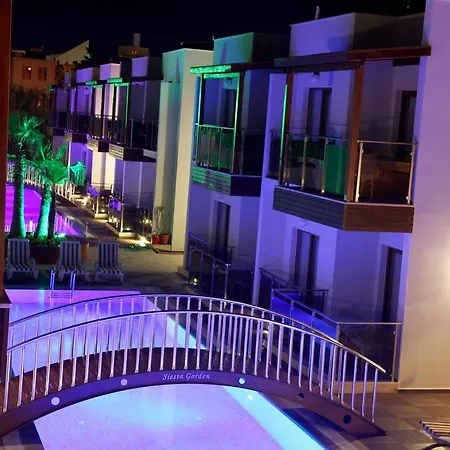 Siesta Garden Apart
