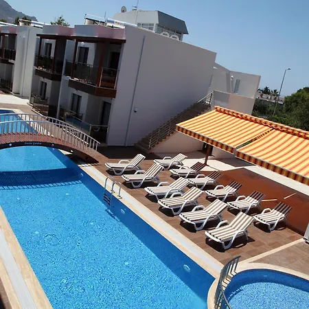 מלון דירות Siesta Garden טורגוטריס