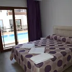 شقة فندقية سيستا غاردن إبارت 3*
