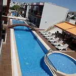 سيستا غاردن إبارت